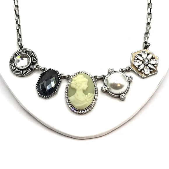 NWT Lia Sophia Nostalgia Necklace - Picture 2 of 3